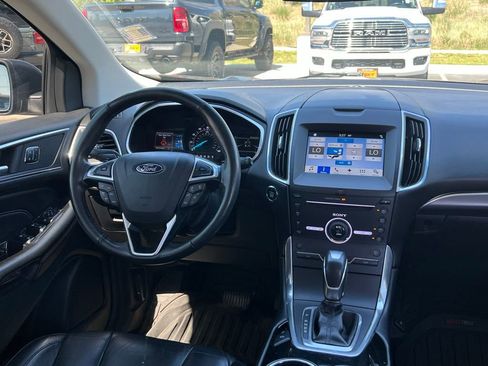 Used 2016 Ford Edge Titanium w/ Technology Package AWD/4WD image 16