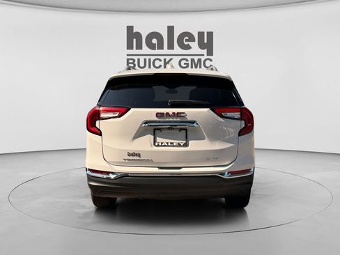 Used 2023 GMC Terrain SLT AWD/4WD image 4