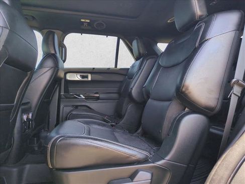 Used 2023 Ford Explorer ST w/ Equipment Group 401A AWD/4WD image 19