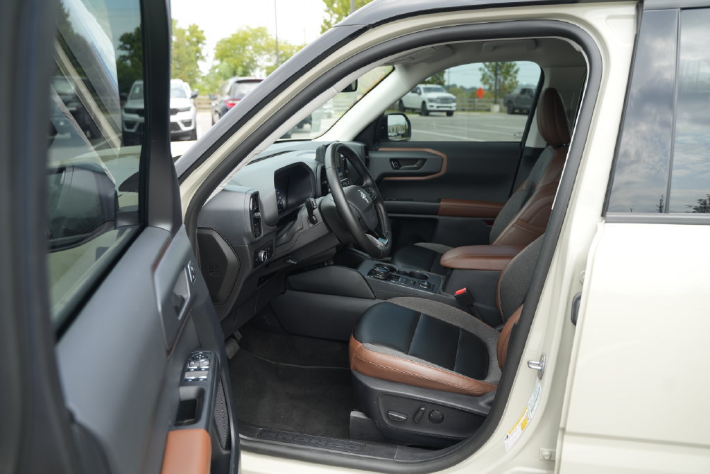 Used 2024 Ford Bronco Sport Outer Banks AWD/4WD image 12