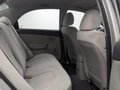 Used 2009 Kia Spectra LX FWD image 17