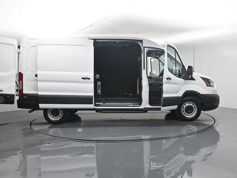 New 2026 Ford Transit 250 148 Medium Roof w/ Load Area Protection Package RWD image 4
