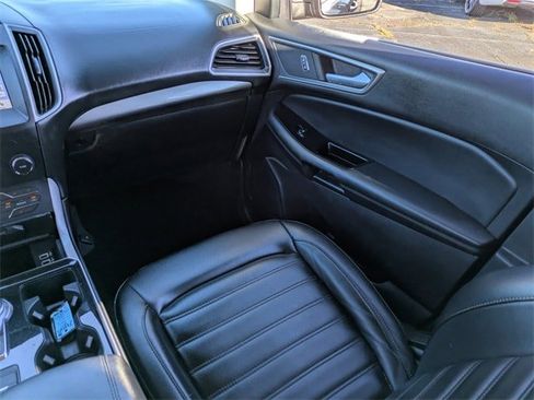 Used 2019 Ford Edge SEL w/ Equipment Group 201A image 16