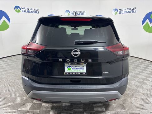 Used 2023 Nissan Rogue S AWD/4WD image 9