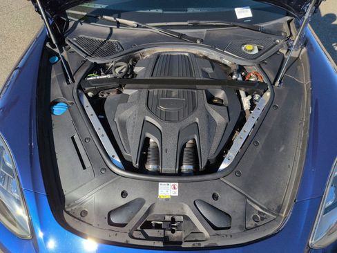 Used 2023 Porsche Panamera 4 image 34