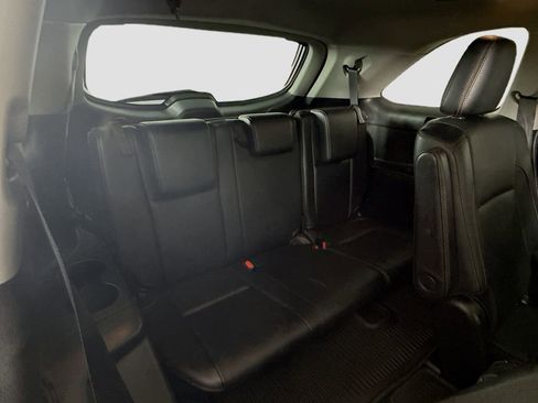 Used 2019 Toyota Highlander Limited Platinum image 18