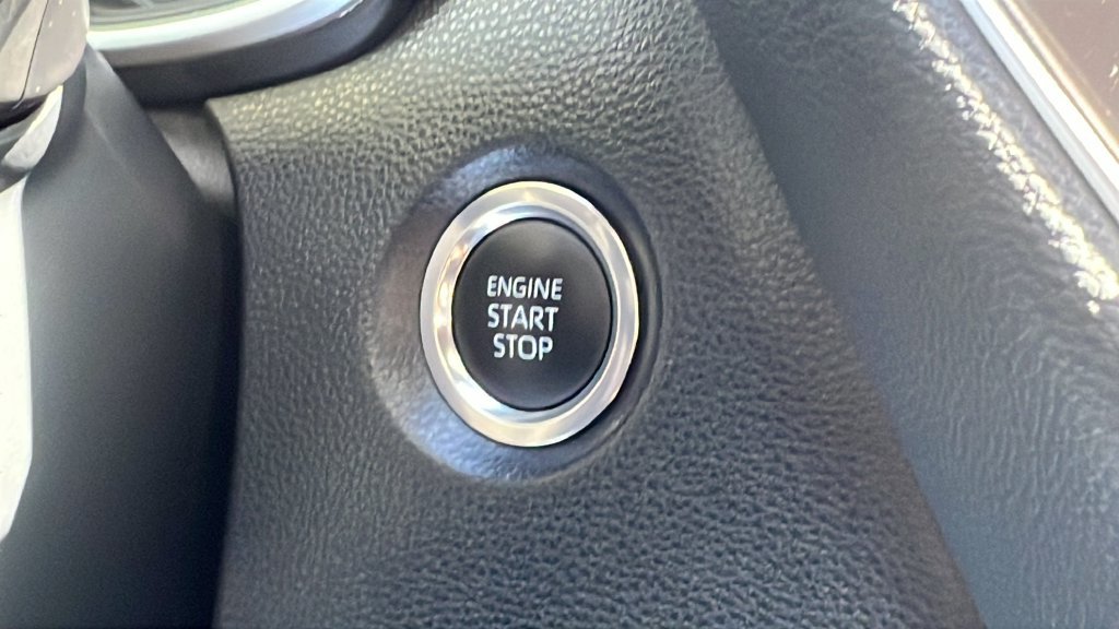 Used 2025 Toyota Corolla SE FWD image 21