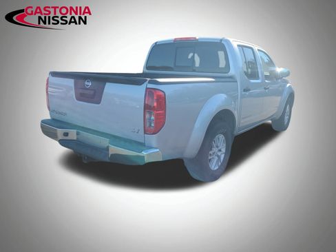 Used 2019 Nissan Frontier SV image 10
