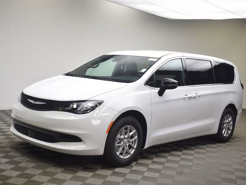 New 2026 Chrysler Voyager LX image 13