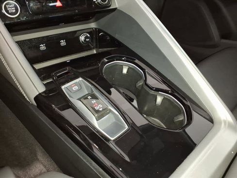 Used 2025 Audi Q5 Premium Plus w/ Premium Plus image 12