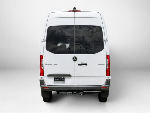 Used 2023 Mercedes-Benz Sprinter 2500 image 7