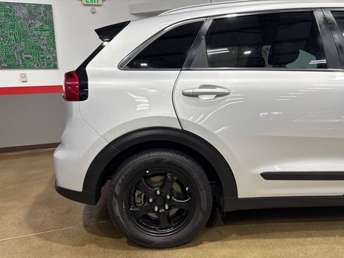 Used 2019 Kia Niro EX Premium w/ Sunroof Package FWD image 55