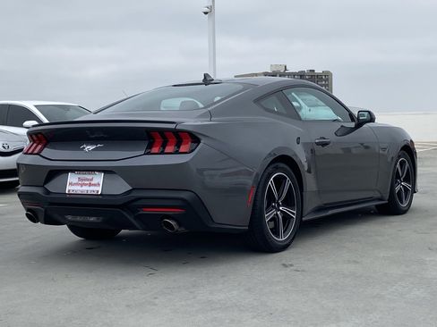 Used 2024 Ford Mustang Premium image 3