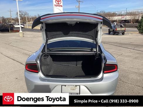 Used 2020 Dodge Charger SXT w/ Plus Group image 17