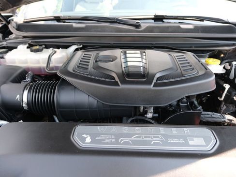 Used 2025 Jeep Wagoneer Series III w/ Premium Group I AWD/4WD image 40