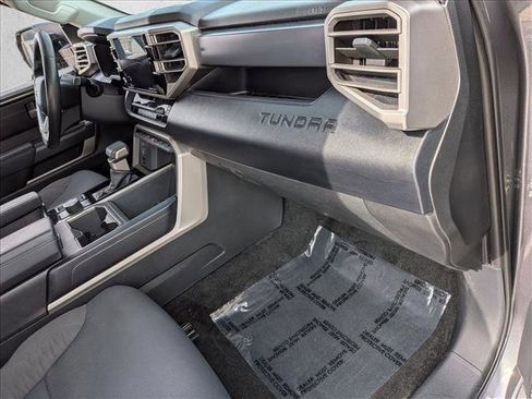 Used 2023 Toyota Tundra SR5 w/ SR5 Convenience Package AWD/4WD image 21
