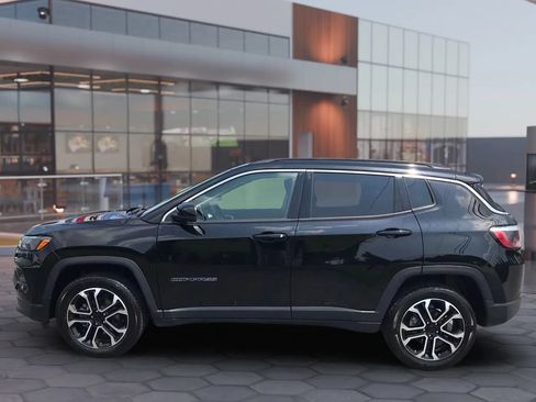 Used 2022 Jeep Compass Limited AWD/4WD image 8