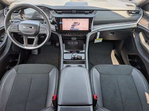 New 2026 Jeep Grand Cherokee Altitude RWD image 5