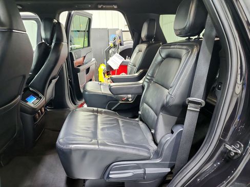 Used 2024 Lincoln Navigator Reserve image 35