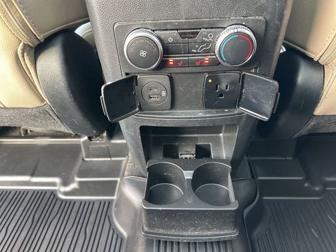 Used 2022 Ford Explorer Limited image 28