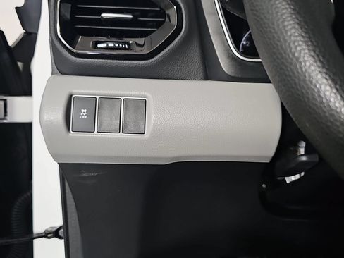 Used 2023 Honda Pilot LX image 24
