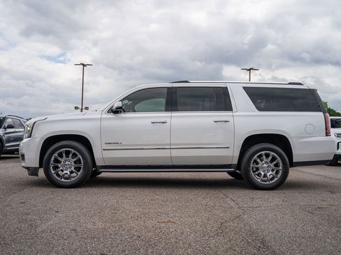 Used 2020 GMC Yukon XL Denali w/ Open Road Package RWD image 5