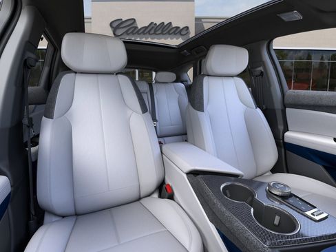 New 2026 Cadillac Optiq Sport 1 w/ LPO, Floor Liner Package AWD/4WD image 16