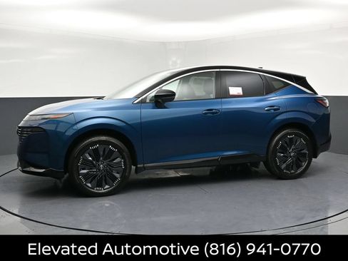 Certified 2026 Nissan Murano Platinum w/ Cargo Package AWD/4WD image 2