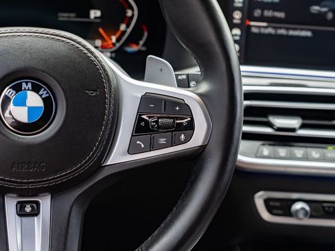 Used 2020 BMW X7 M50i w/ Dynamic Handling Package AWD/4WD image 15