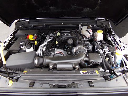 Used 2023 Jeep Gladiator Overland w/ Cold Weather Group image 76