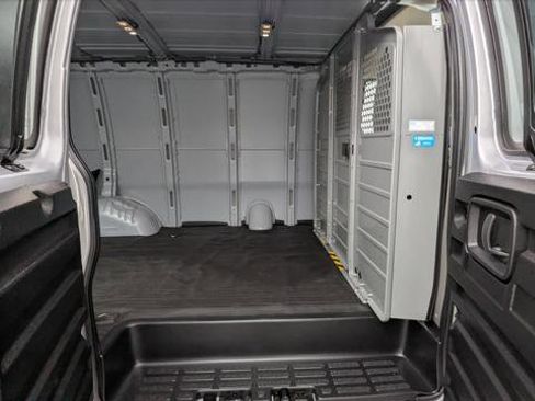Used 2024 Chevrolet Express 2500 w/ Driver Convenience Package RWD image 17