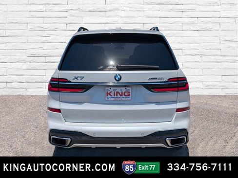 Used 2023 BMW X7 xDrive40i w/ M Sport Package AWD/4WD image 6