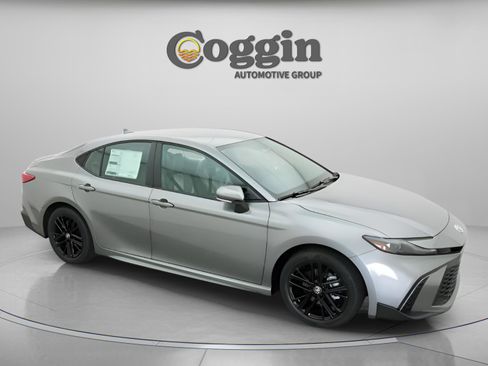 New 2026 Toyota Camry SE FWD image 23