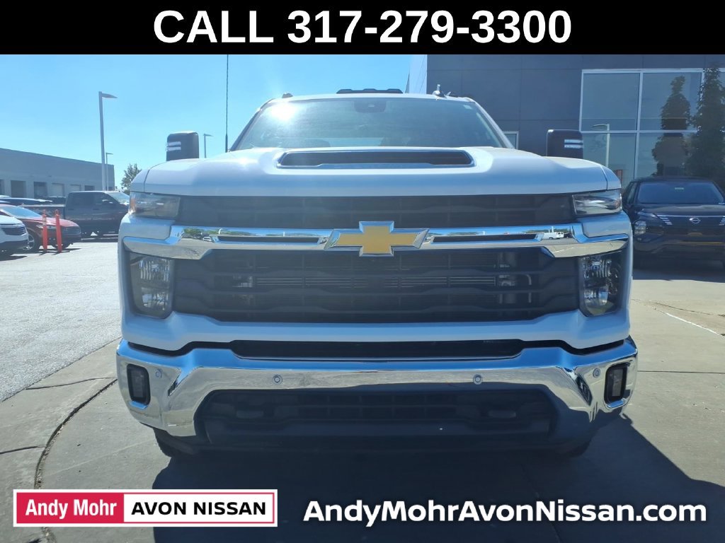 Used 2025 Chevrolet Silverado 3500 LT w/ Safety Package AWD/4WD image 3