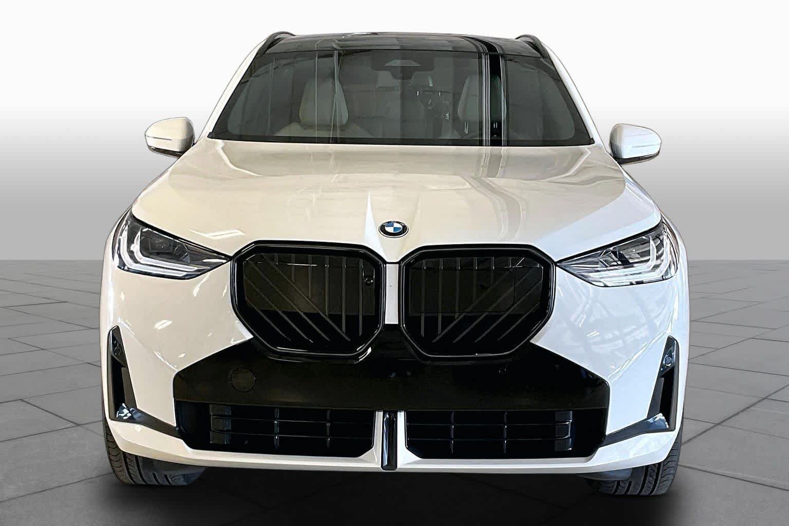 Used 2025 BMW X3 xDrive30i w/ Premium Package AWD/4WD image 3