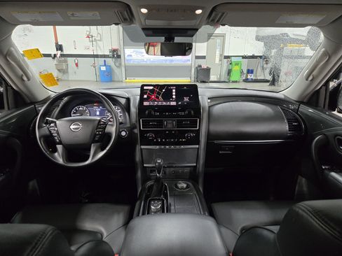 Used 2021 Nissan Armada SV w/ SV Appearance Package image 15