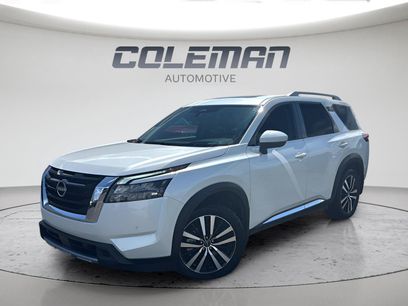 Used 2025 Nissan Pathfinder Platinum