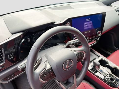 Used 2024 Lexus NX 350 AWD image 9