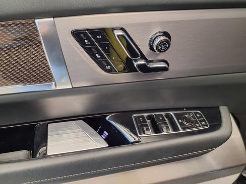 Certified 2026 Cadillac Vistiq Luxury AWD/4WD image 14