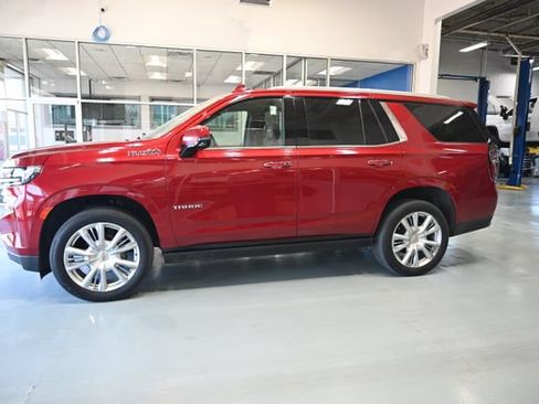 Used 2021 Chevrolet Tahoe High Country w/ Premium Package AWD/4WD image 7