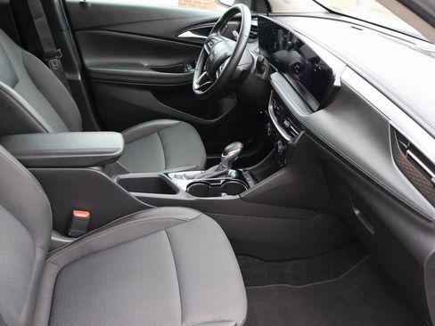Used 2025 Buick Encore GX Preferred image 11