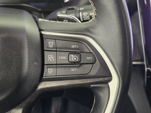 Used 2022 Jeep Grand Cherokee L Limited w/ Luxury Tech Group II AWD/4WD image 31