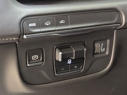 Used 2023 Cadillac Escalade ESV Sport Platinum w/ LPO, ONYX Package image 26