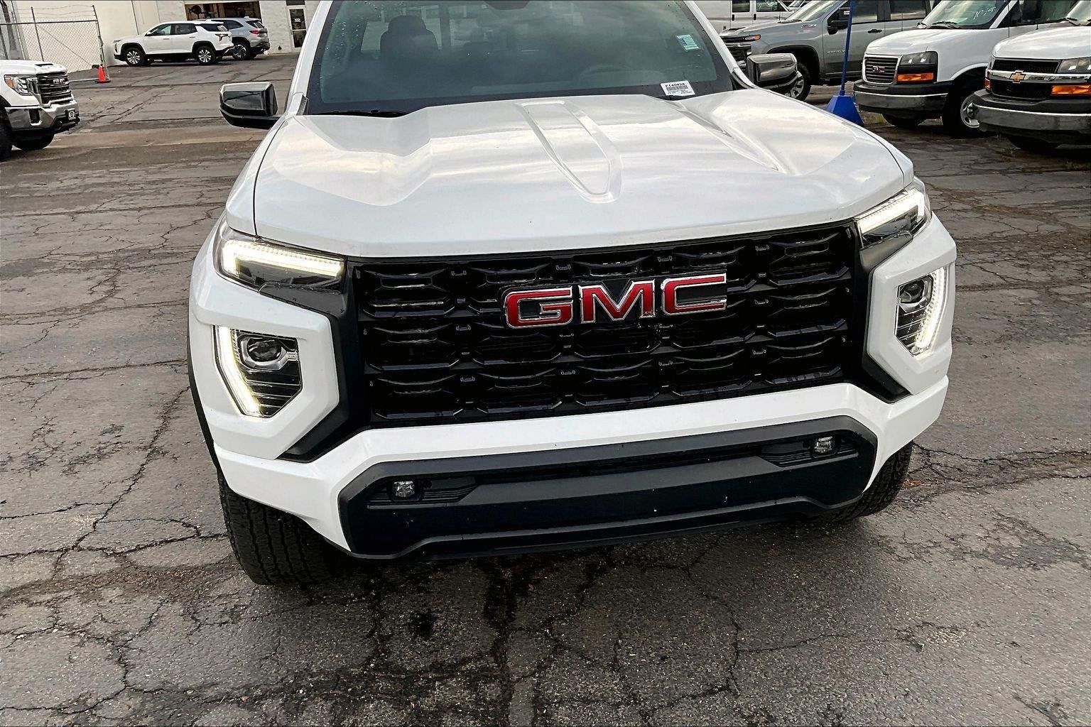 Used 2024 GMC Canyon Elevation w/ Convenience Package RWD image 3