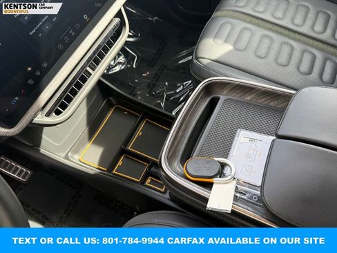 Used 2022 Rivian R1S Launch Edition image 24