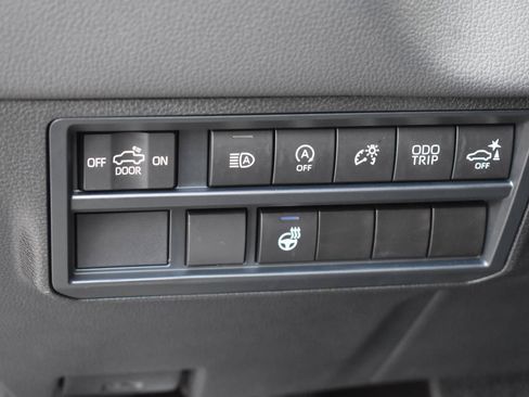 Used 2024 Toyota Tundra Limited AWD/4WD image 26