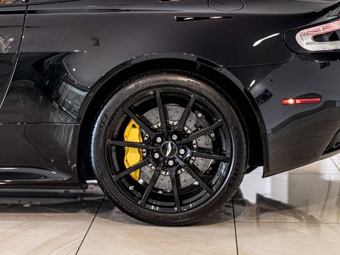Used 2017 Aston Martin V12 Vantage S RWD image 7