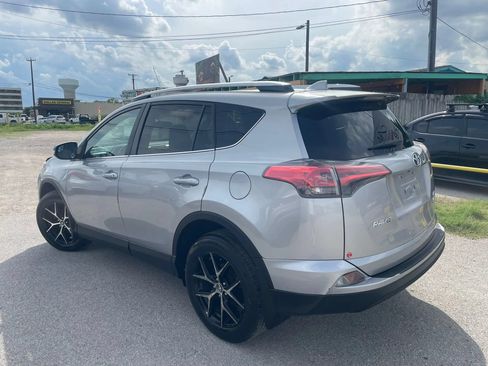 Used 2016 Toyota RAV4 LE AWD/4WD image 3