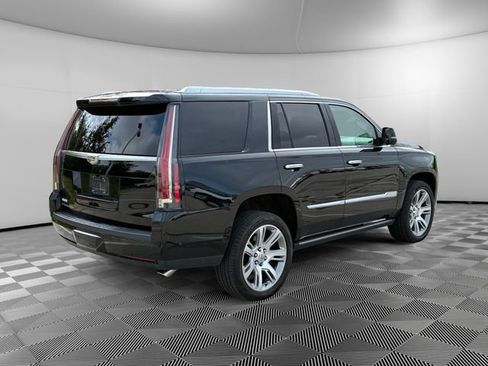 Certified 2019 Cadillac Escalade Premium Luxury AWD/4WD image 5