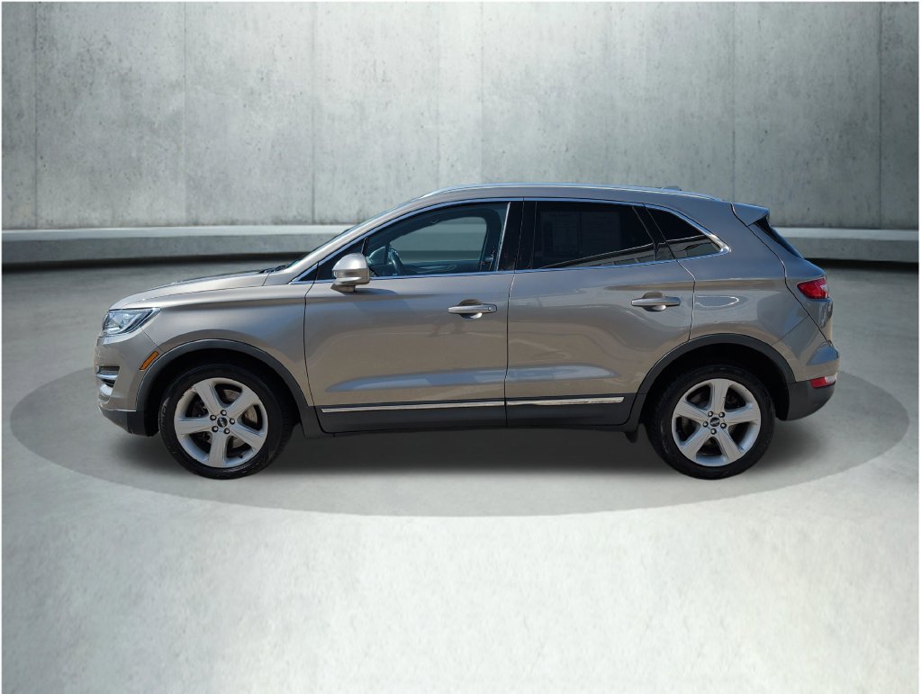 Used 2017 Lincoln MKC Premiere AWD/4WD image 2
